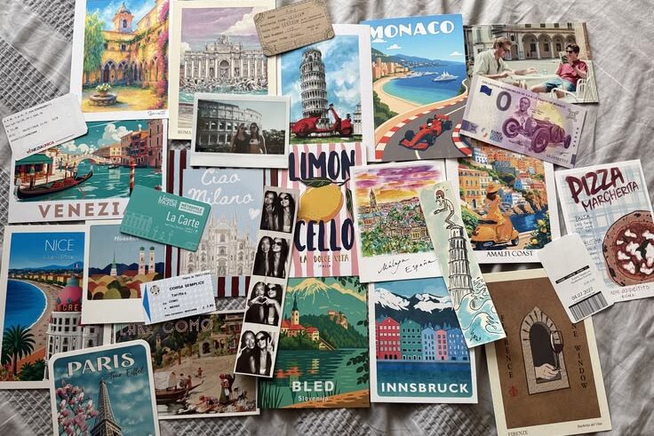 Cartes postales collectées pendant un séjour à l'étranger